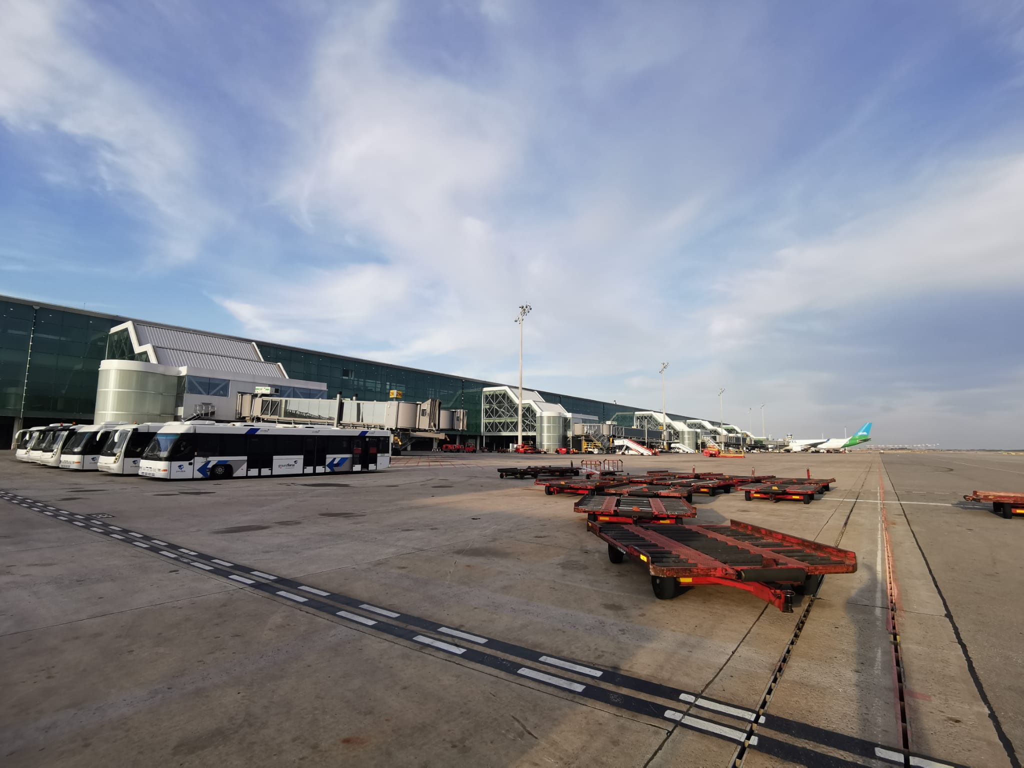 Proyecto constructivo ‘Remodelación y ampliación del Edificio Dique Sur Aeropuerto de Barcelona- El Prat’. Barcelona. Proyecto constructivo ‘Remodelación y ampliación del Edificio Dique Sur Aeropuerto de Barcelona- El Prat’. Barcelona.